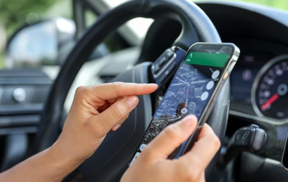 Application chauffeur pour une application de géolocalisation et de suivi de flot
