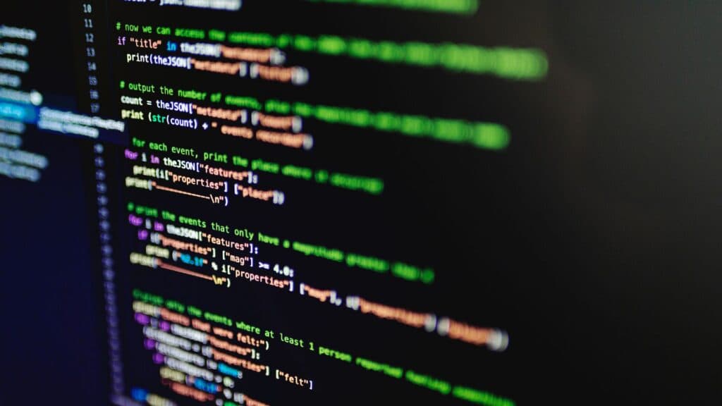 Structure de données complexe imposant le passage vers un SaaS vs logiciel sur mesure