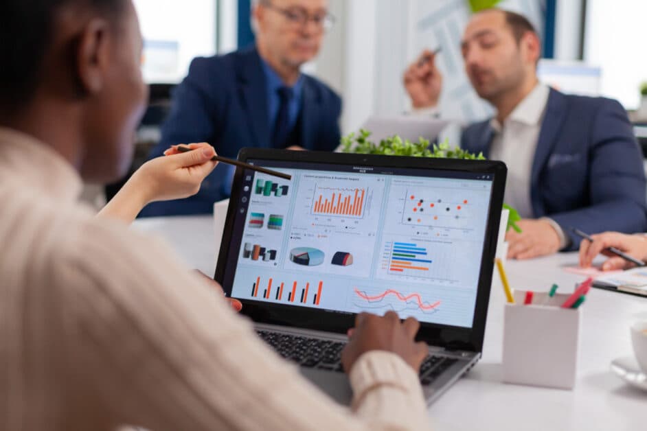 Mise en œuvre opérationnelle de la gouvernance données entreprise par les Data Stewards.