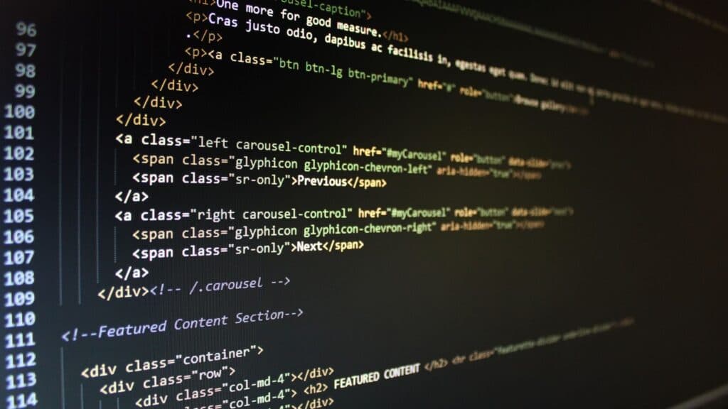 Exemple de syntaxe informatique standard pour une plateforme web robuste