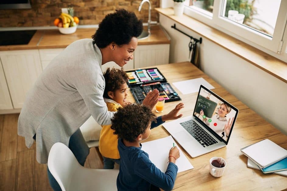 Fonctionnalités de communication avec les parents logiciel gestion crèche