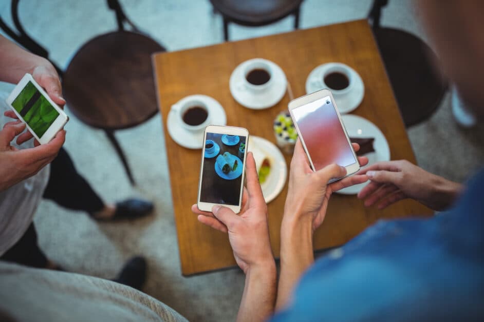 Comparaison des performances des régies publicitaires UA mobile