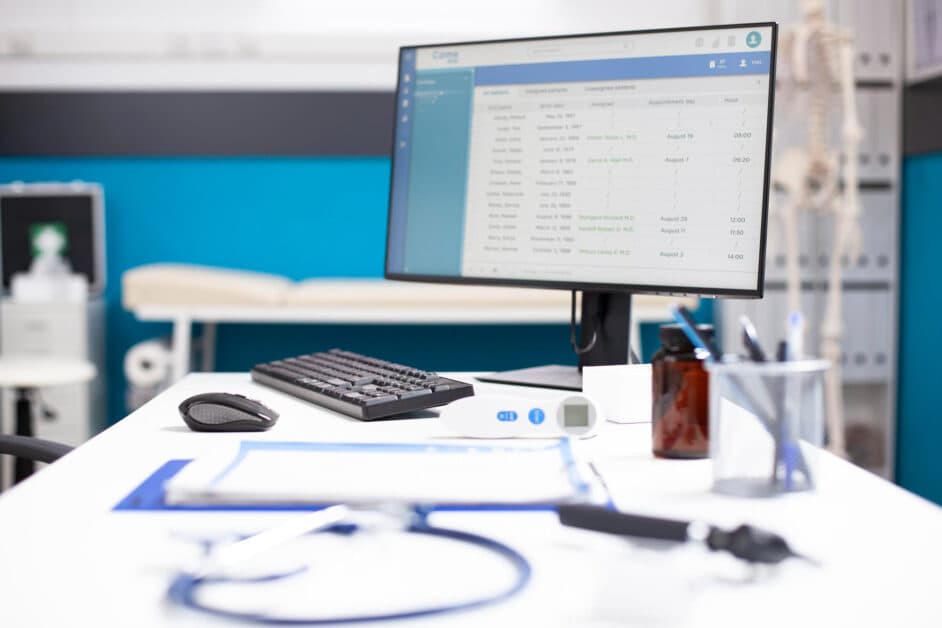 Dossier patient numérique et suivi thérapeutique sur logiciel clinique