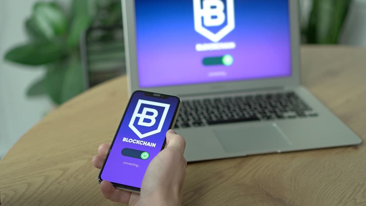 Application pour le secteur financier : fintech, assurtech et conformité