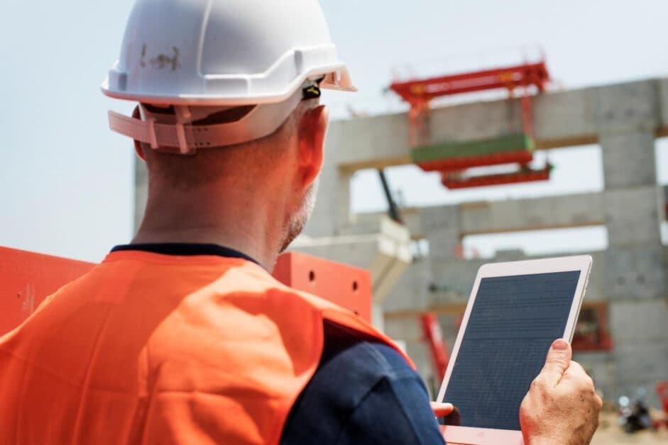 Mode hors ligne et logiciel BTP suivi de terrain