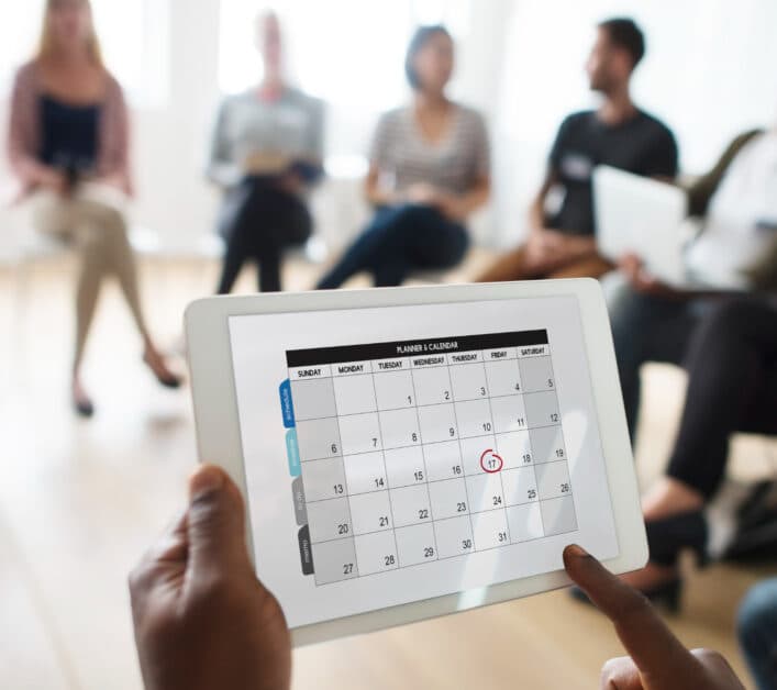 Utilisation d'une application gestion des congés sur tablette en milieu professionnel